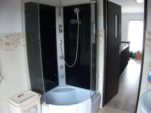Bathroom - Freistehendes Ferienhaus Orange für 10 Personen by Interhome (Nowe Warpno)