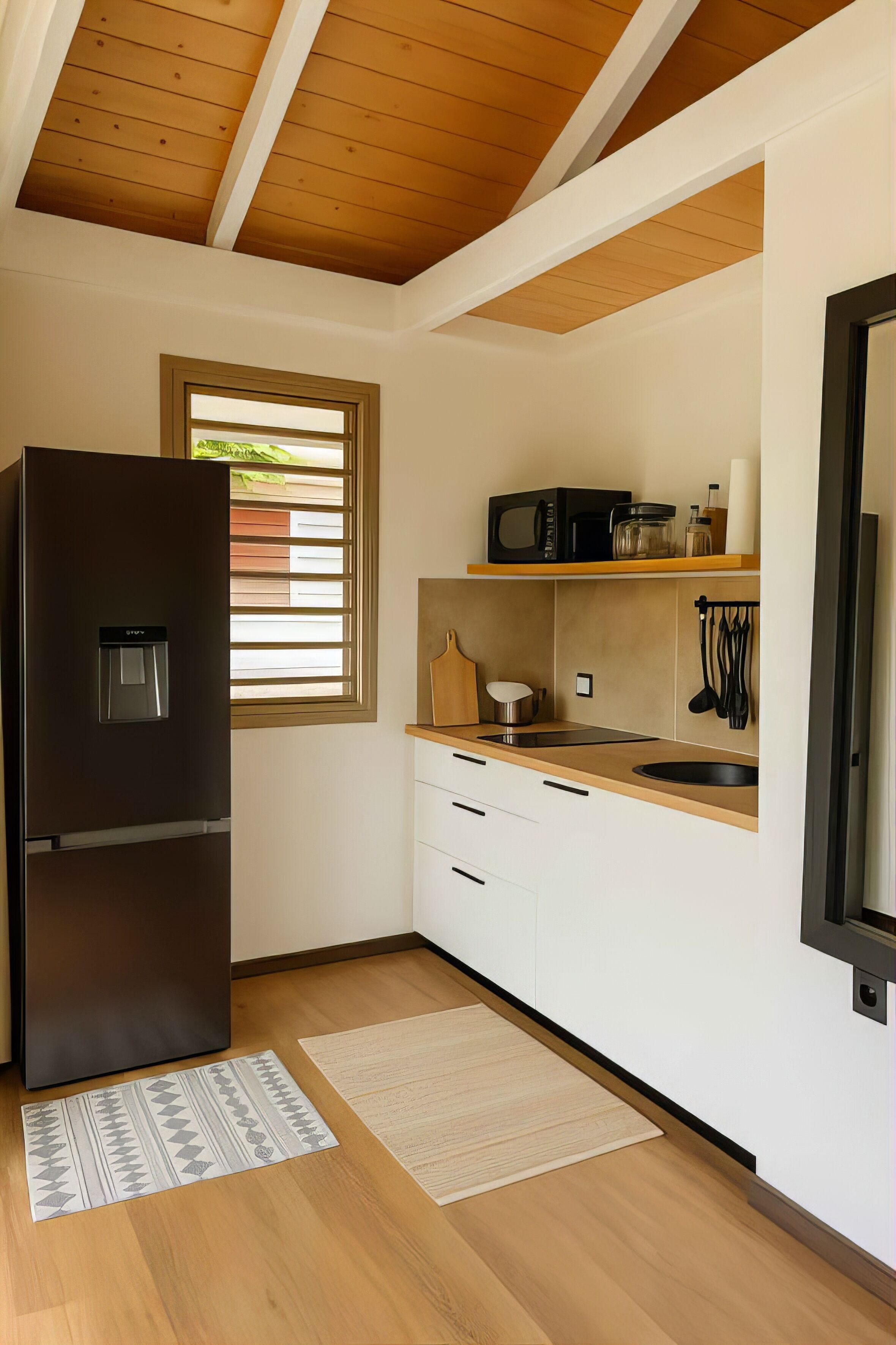 Comfort Bungalow, Garden View | In-room dining