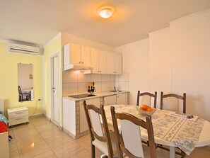 Dining - Apartment Nika 6 by Interhome (Umag)