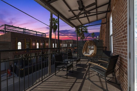 Terrace/patio. NEW! Mojito Manor | Vibrant Ybor Studio on 7th Ave