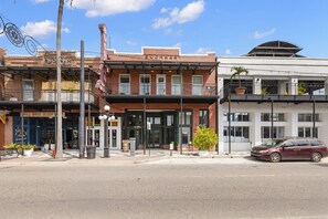 Exterior - NEW! Mojito Manor | Vibrant Ybor Studio on 7th Ave (Tampa)