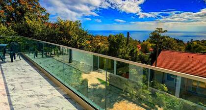 Familienvilla "Dionysus" mit Pool und Meerblick by Interhome