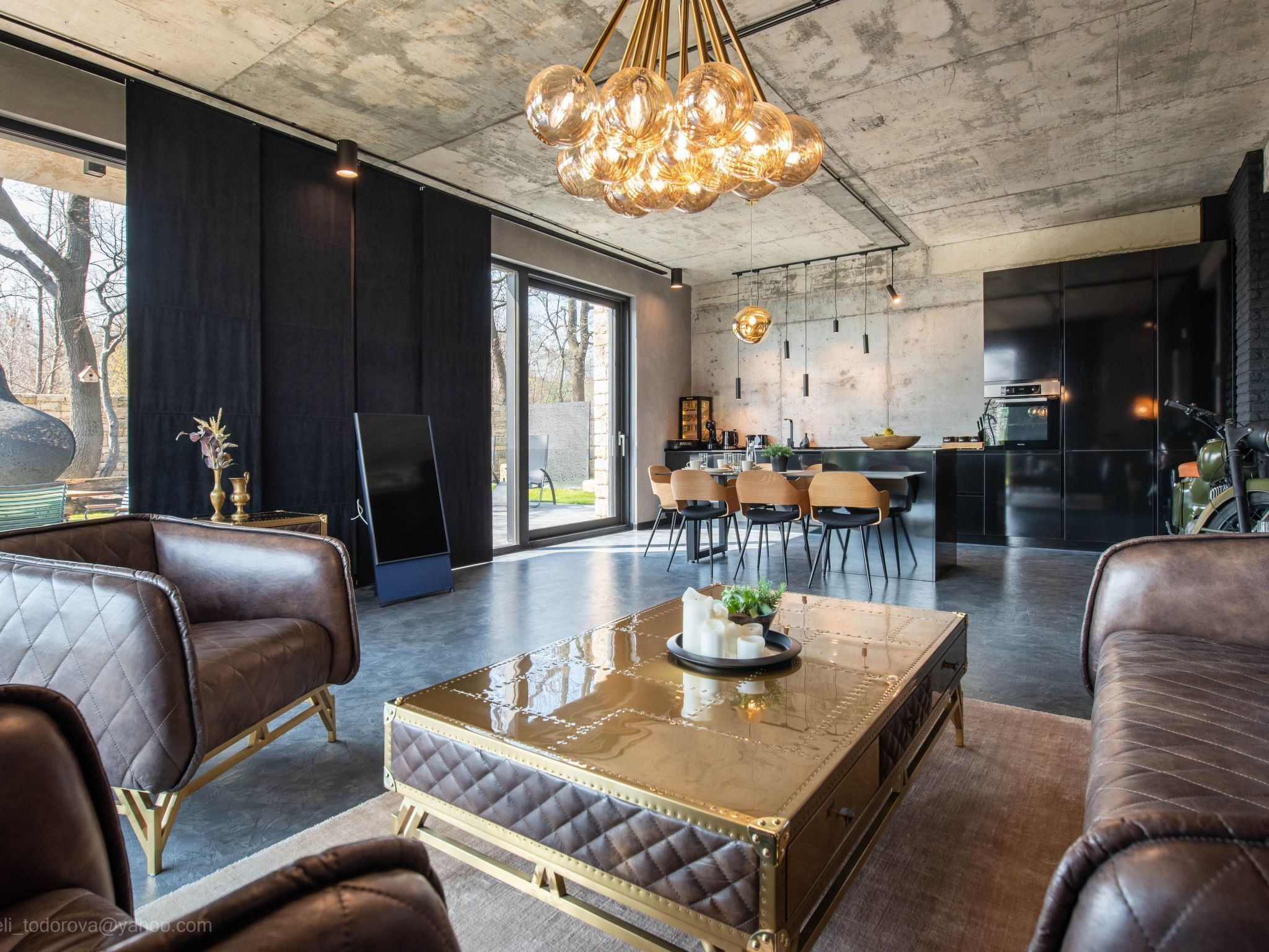 المنشأة من الداخل