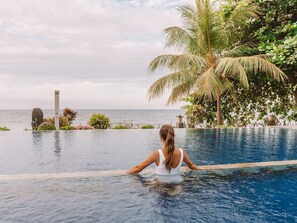 Pool - direkt am Strand by Interhome (Buleleng)