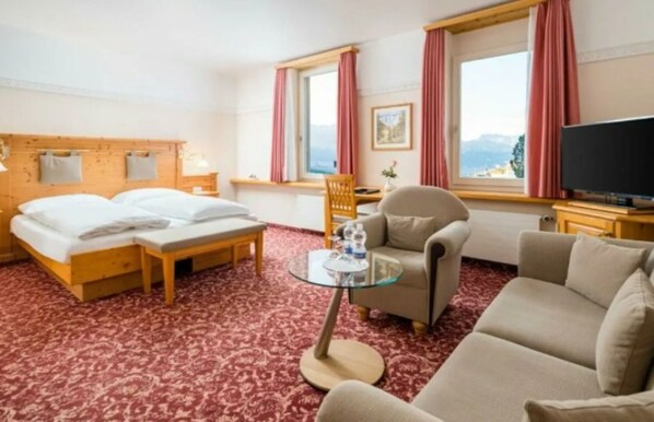 Room - Engadiner Hof (Pontresina)