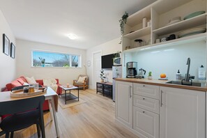 Interior - Modern, Quiet, Fully Furnished Suite in the Heart of Lower Lonsdale (North Vancouver)