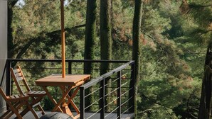 Outdoor dining - Bobocabin Pacet, Mojokerto (Pacet)