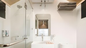 Bathroom - Bobocabin Pacet, Mojokerto (Pacet)