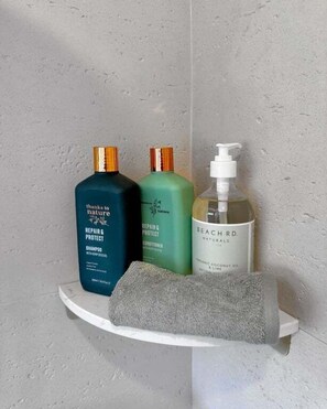 Toilet paper - Cinnabar Views - Jamieson (Jamieson)