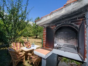 Property grounds - Gemütliches Häuschen mit großer Terrasse by Interhome (Kaštel Lukšić)
