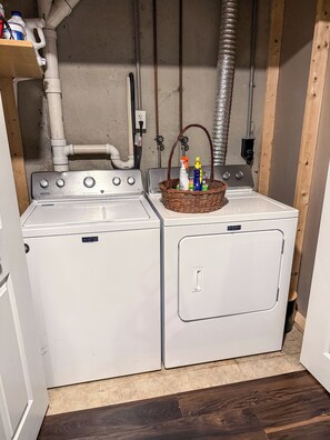 Interior - 3-bedroom family and pet friendly home in superb Harrisburg (Harrisburg)