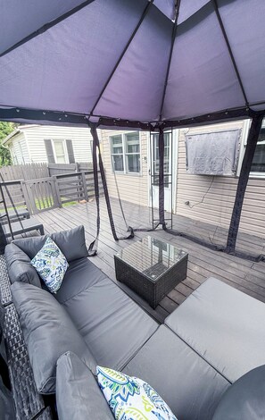 Terrace/patio - 3-bedroom family and pet friendly home in superb Harrisburg (Harrisburg)