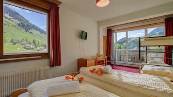 Free WiFi, bed sheets