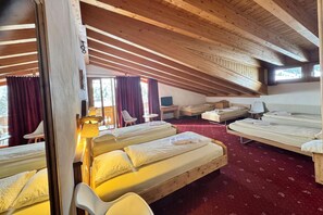 Free WiFi, bed sheets - Hotel Relais Grand Family Loft & Balcony2, Les Mosses, Switzerland (Les Mosses)
