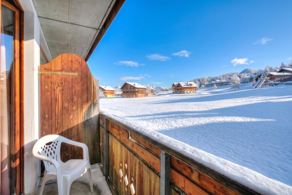 Balcony - Hotel Relais Alpin Twin Room & Balcony6 235, Les Mosses, Switzerland (Les Mosses)