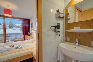 Room - Hotel Relais Alpin Twin Room & Balcony5, Les Mosses, Switzerland (Les Mosses)
