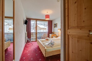 Bed - Hotel Relais Alpin Twin Room & Balcony5 233, Les Mosses, Switzerland (Les Mosses)