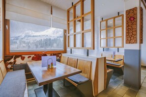 تناول الطعام