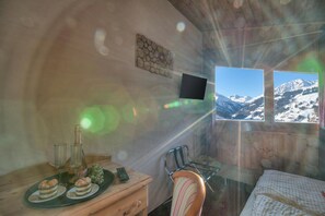Bed - Hotel Relais Alpin Single Ski In-Out 4 220, Les Mosses, Switzerland (Les Mosses)