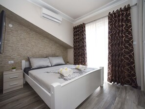 Internet - Wohnung mit Dachterrasse by Interhome (Tivat)