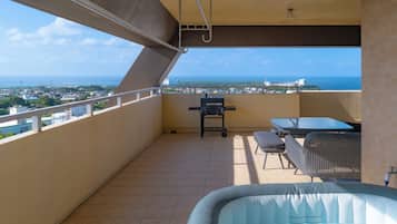 Elite Condo, Balcony, Ocean View | Terrace/patio
