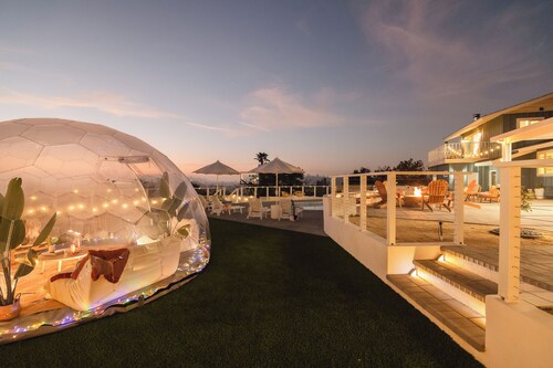 Stargazer Dome & Pickleball Court Oasis~Sleeps 20