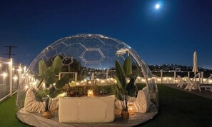 Outdoor dining - Stargazer Dome & Pickleball Court Oasis~Sleeps 20 (La Mesa)