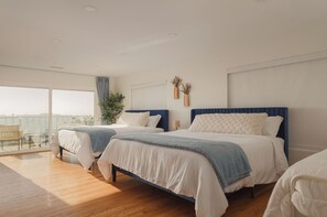 4 bedrooms, iron/ironing board, WiFi, bed sheets - Stargazer Dome & Pickleball Court Oasis~Sleeps 20 (La Mesa)