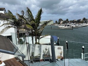 Terrace/patio - Waterfront 3 bed Townhouse in gated community (Patterson Lakes)