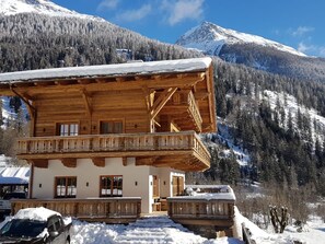 Exterior - Panoramasuite by Interhome (Flattach)