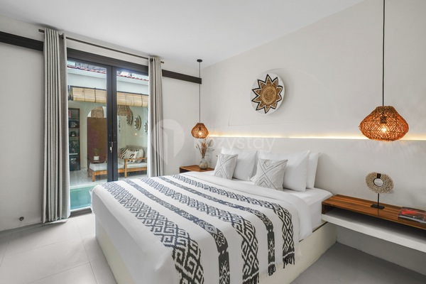 Villa, 2 Bedrooms, Pool View | Desk, laptop workspace, iron/ironing board, WiFi (free)