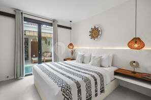 Bureau, espace de travail pour ordinateur portable