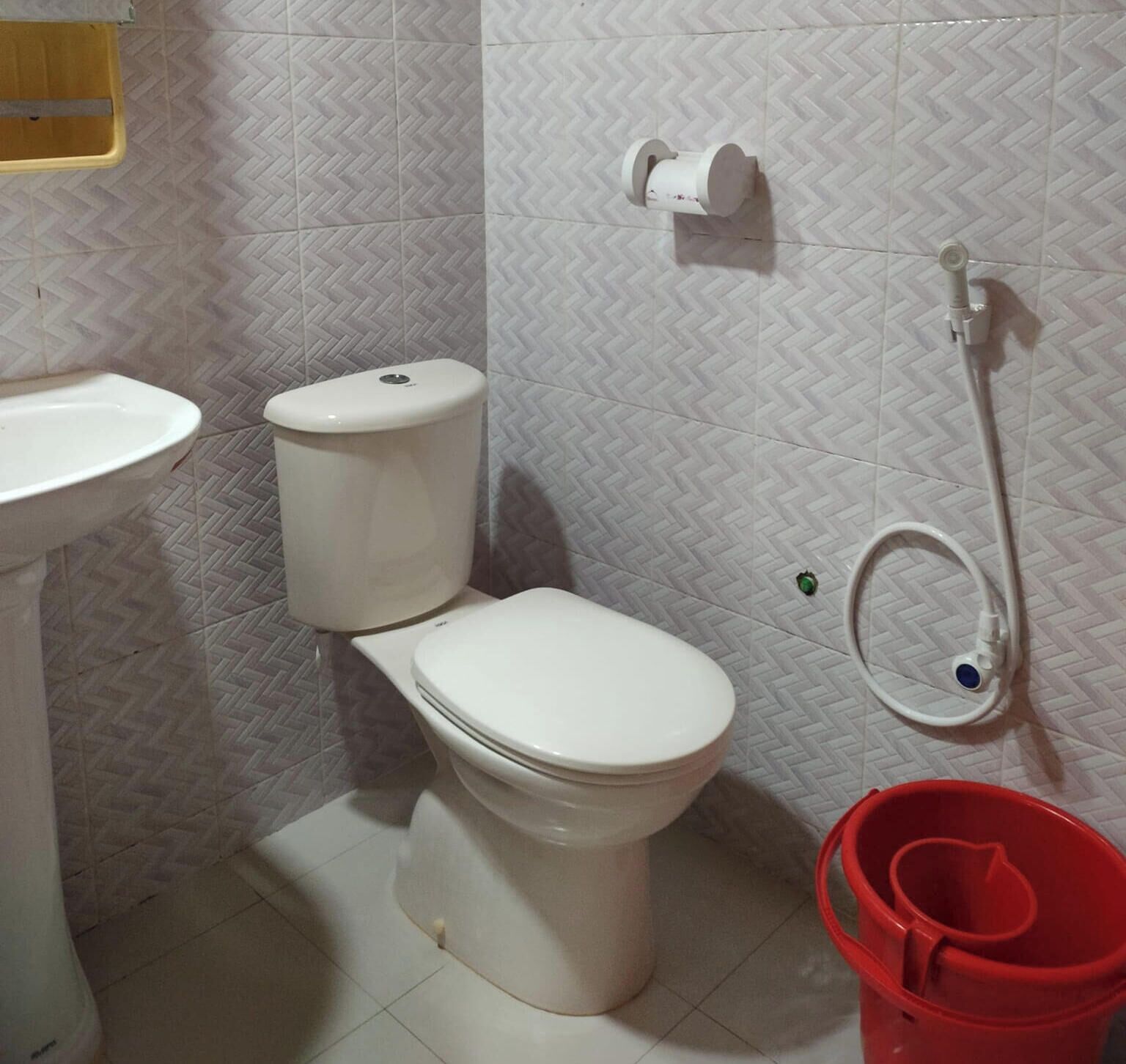 豪華雙人房 | 浴室 | 浴缸、免費梳洗用品、提供毛巾、番梘