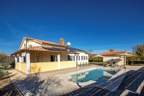Nhà Tiêu chuẩn, nhiều phòng ngủ (Casa Berton – Heated Saltwater Pool) | Hồ bơi | Hồ bơi ngoài trời phục vụ theo mùa, hồ bơi nước nóng 