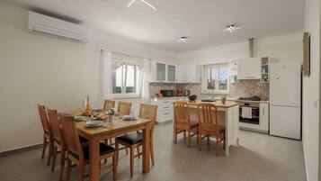 Standard House, Multiple Bedrooms (Casa Berton – Heated Saltwater Pool) | Dining