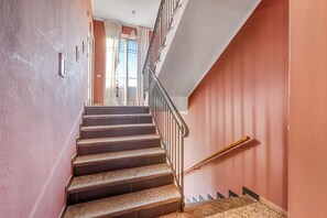 Family Villa, Multiple Bedrooms, 2 Bathrooms (Villino Maria private garden&relax) | Interior - Villino Maria Private Garden&relax (Angera)