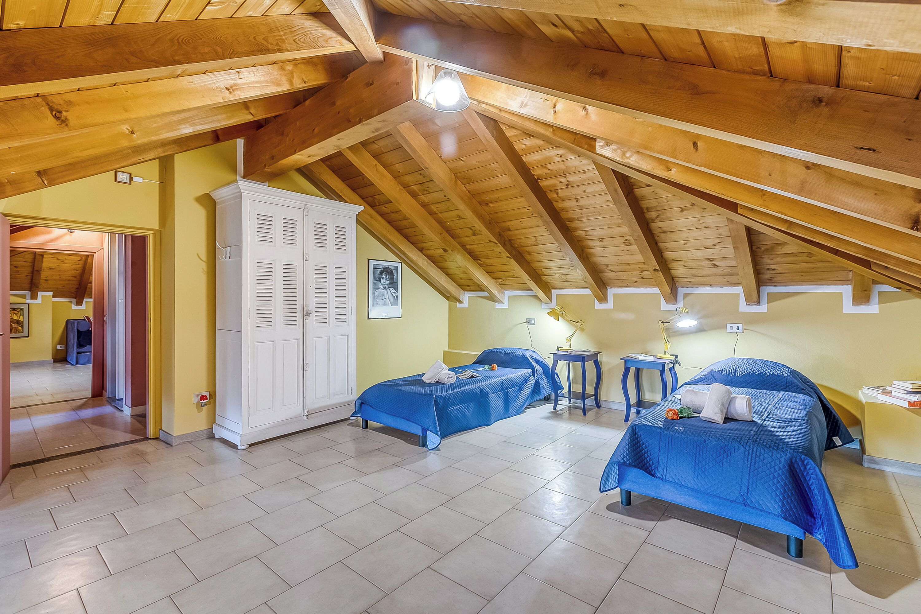 Family Villa, Multiple Bedrooms, 2 Bathrooms (Villino Maria private garden&relax)