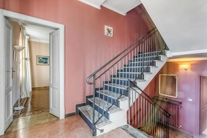 Familienvilla, Mehrere Schlafzimmer, 2 Bäder (Villino Maria private garden&relax) | Innenbereich