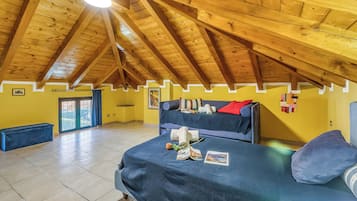 Family Villa, Multiple Bedrooms, 2 Bathrooms (Villino Maria private garden&relax) | Living area | 21-inch Smart TV with cable channels