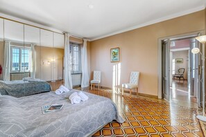 4 chambres, fer et planche à repasser, Wi-Fi gratuit, draps fournis