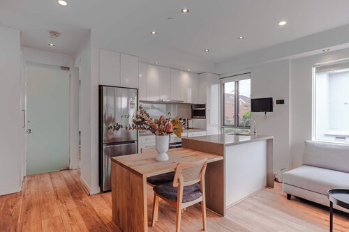 Stylish 1BR Unit in Balaclava- Ideal business trip