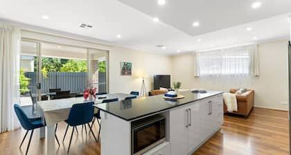 4BR Holiday Home - Kurralta Park btw City and Sea
