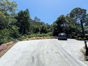 Property grounds - 3BD Room Near Hawkesbury River (Spencer)