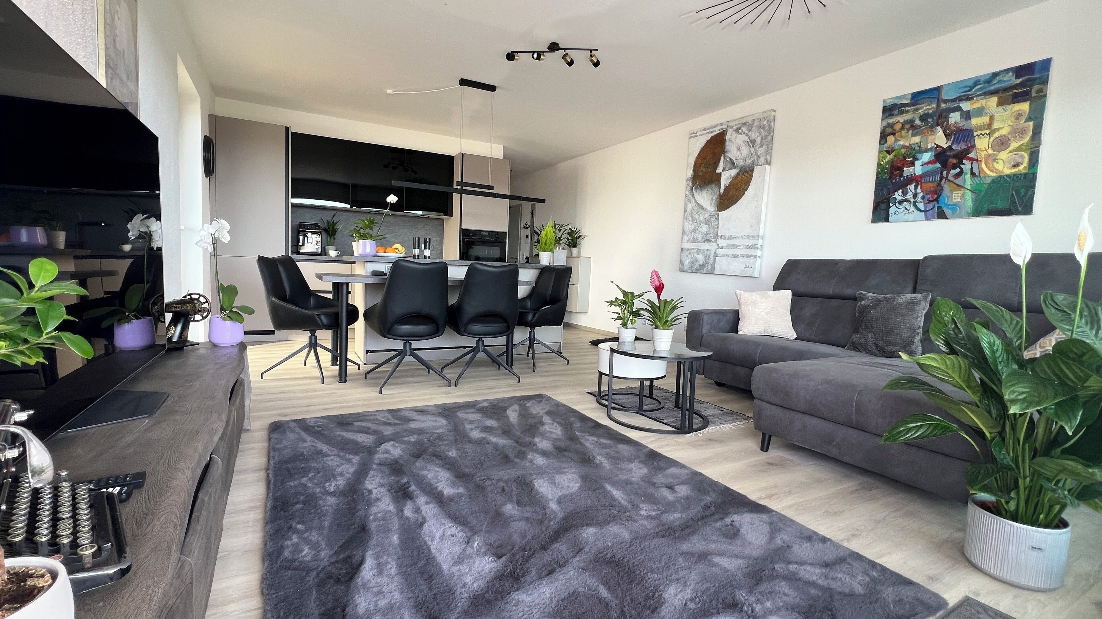 Ferienwohnung mit Terrasse-Wohnraum_1