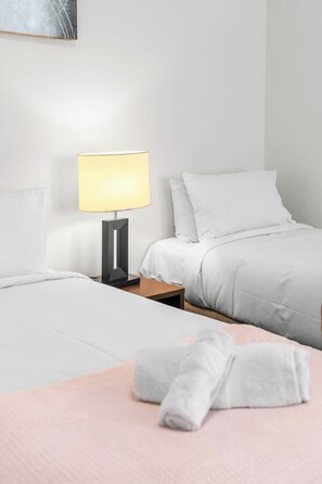 Room - Adelaide City Gem: CBD Retreat with Triple Singles (Adelaide)