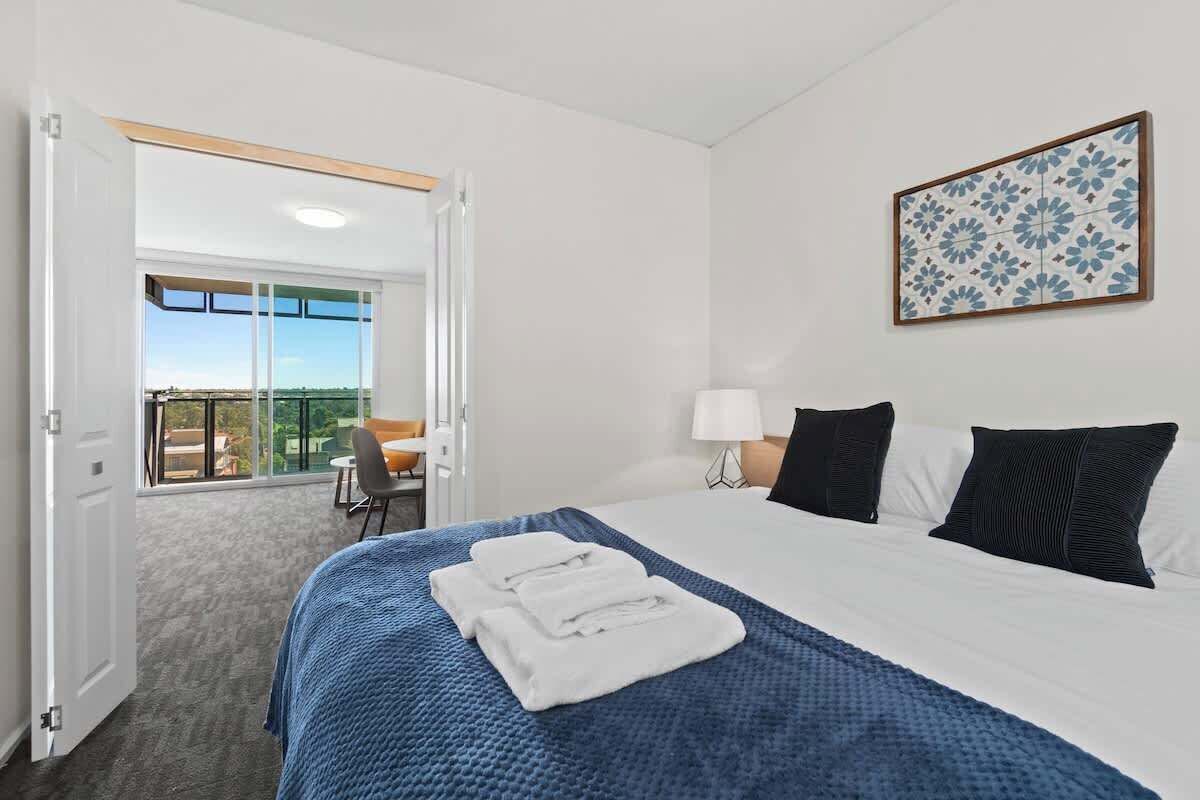 Fer et planche à repasser, draps fournis