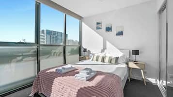 Iron/ironing board, WiFi, bed sheets