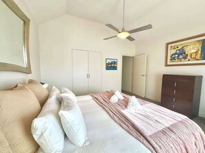 3 bedrooms, iron/ironing board, WiFi, bed sheets - The 3 BR Charming North Adelaide Retreat (North Adelaide)