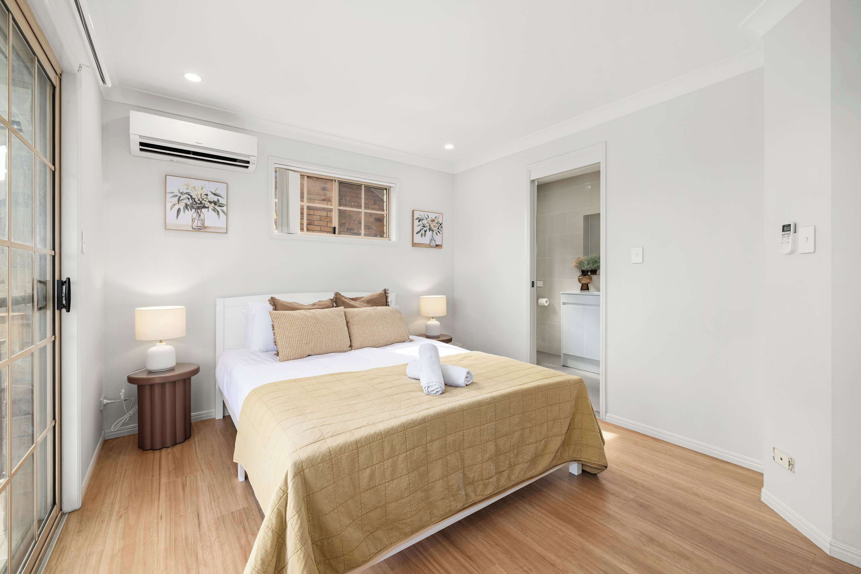 Master Room (Queen bed)