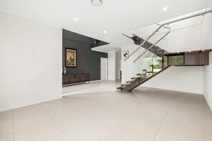 Interior - Family-Friendly 4BR with Dual Dining, Kid-Friendly (Stretton)